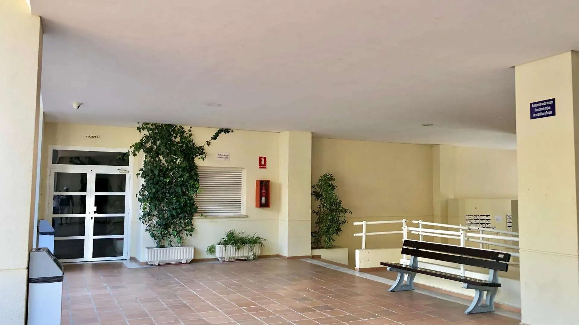 Teatinos Pool Apartment Malaga