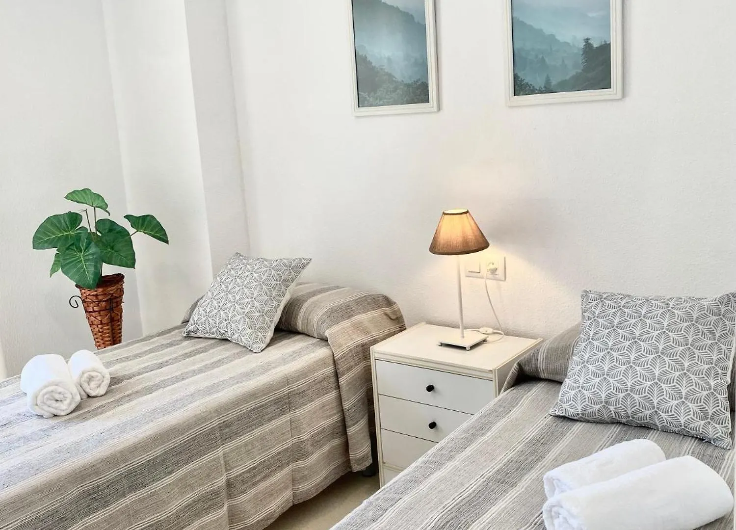 Apartamento Teatinos Pool Málaga